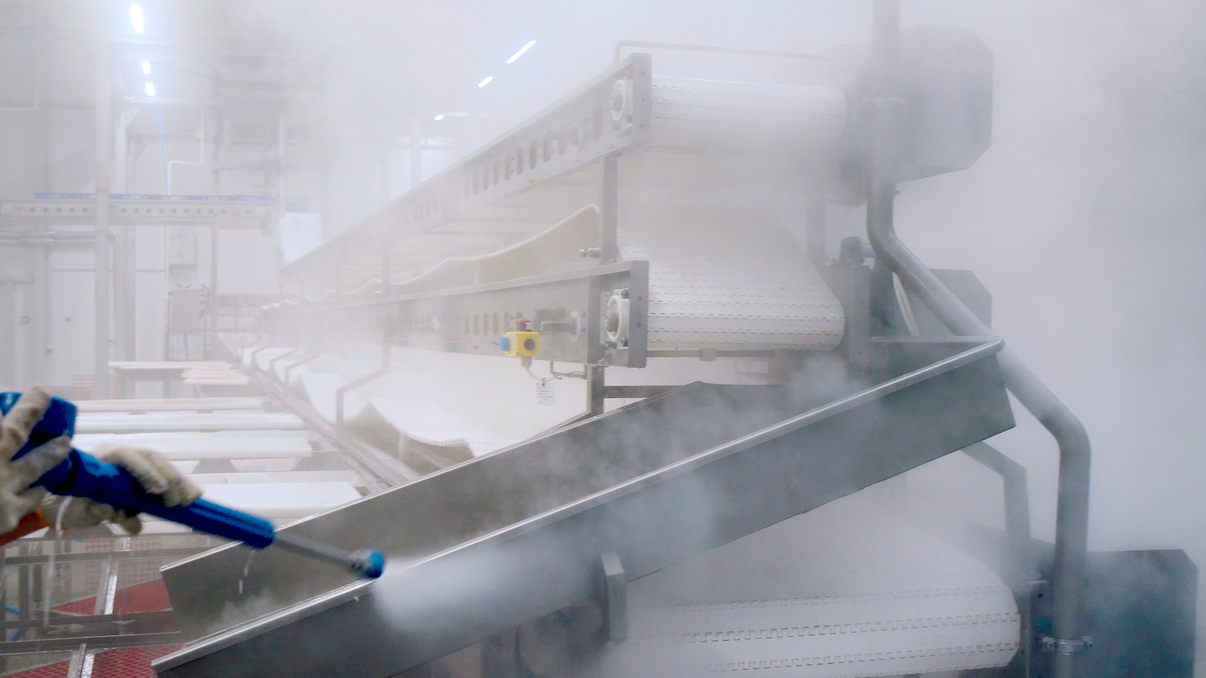 Resistência ambiental uma máquina com vapor saindo dela