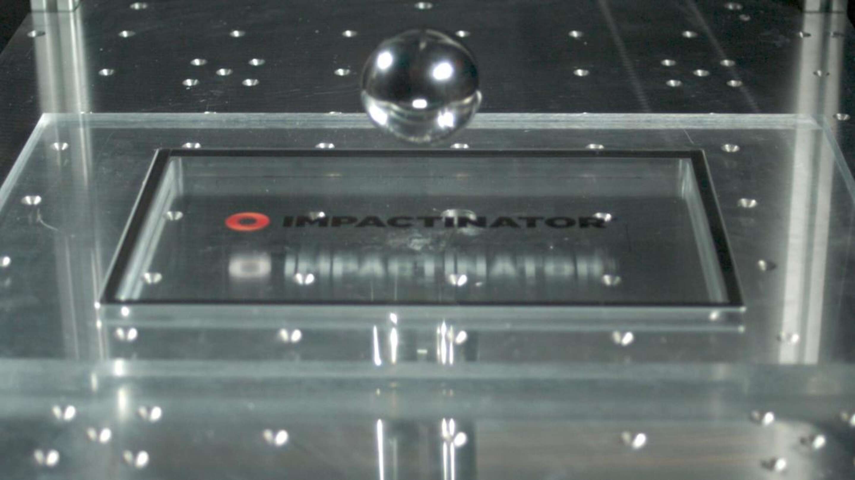 Touch Screen - IK10 Touchscreen a drop of water falling on a clear surface