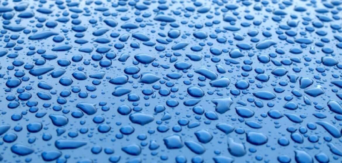 Touchscreen wasserdicht mit Wassertropfen